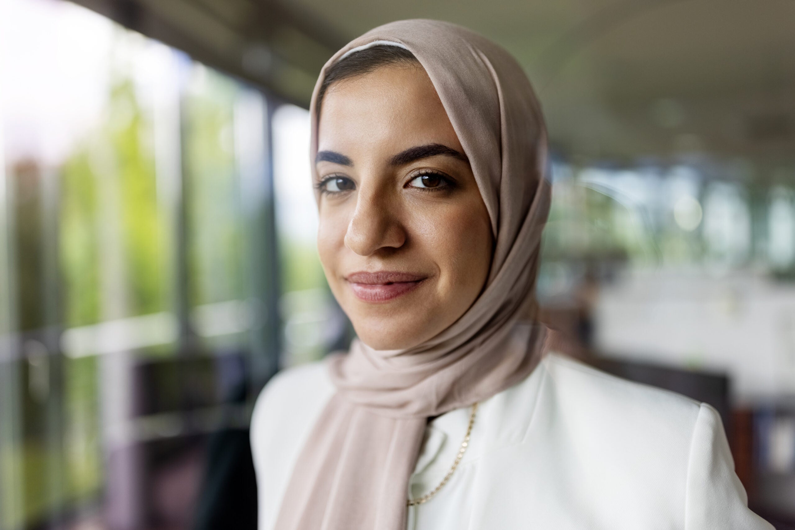 Portrait of a women with a blurred background