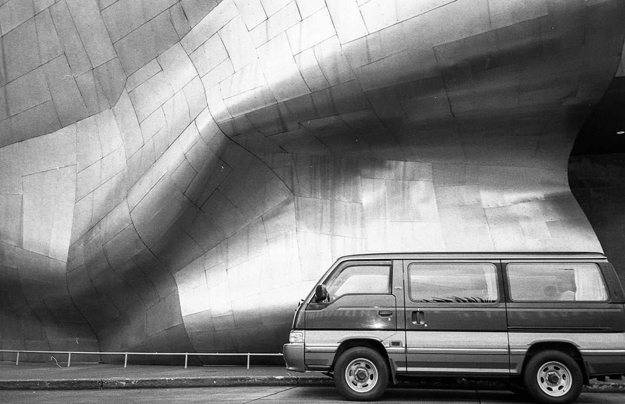 A sample photo of a groovy van shot on Iford HP5 Plus film.